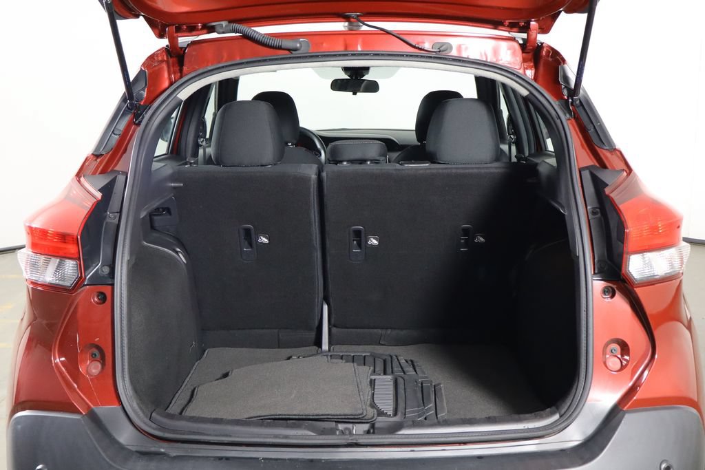Used 2020 Nissan Kicks SV FWD image 17