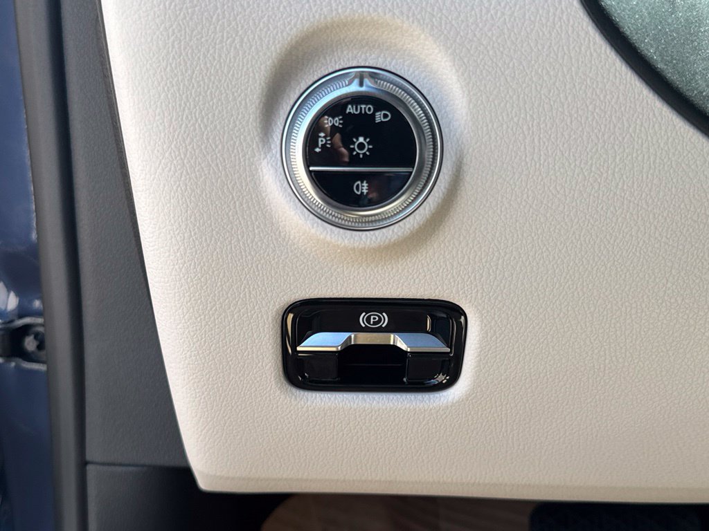 New 2026 Mercedes-Benz C 300 Sedan image 23