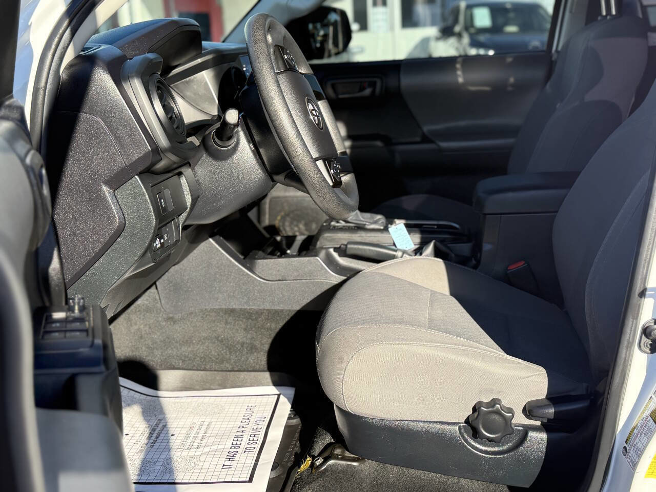 Used 2022 Toyota Tacoma SR w/ SR Convenience Package image 18