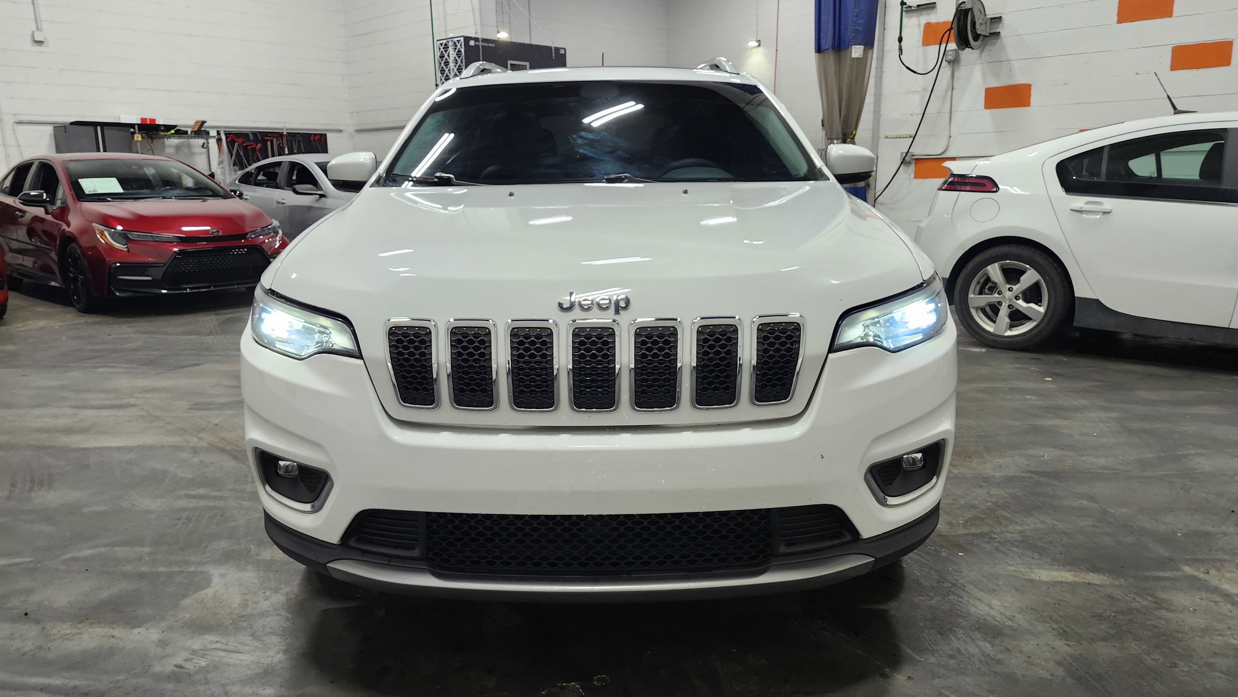Used 2020 Jeep Cherokee Limited image 10