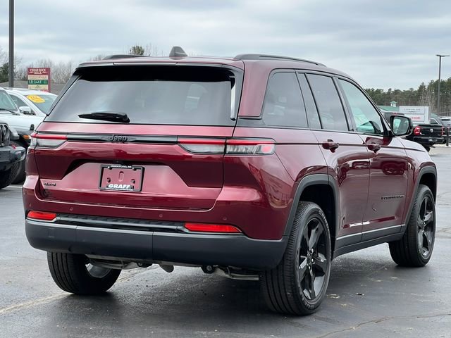 Used 2024 Jeep Grand Cherokee Altitude image 46