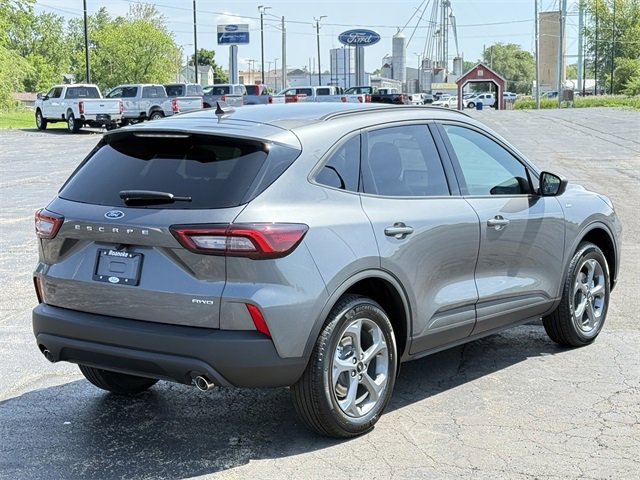 New 2025 Ford Escape ST-Line w/ Cold Weather Package image 9