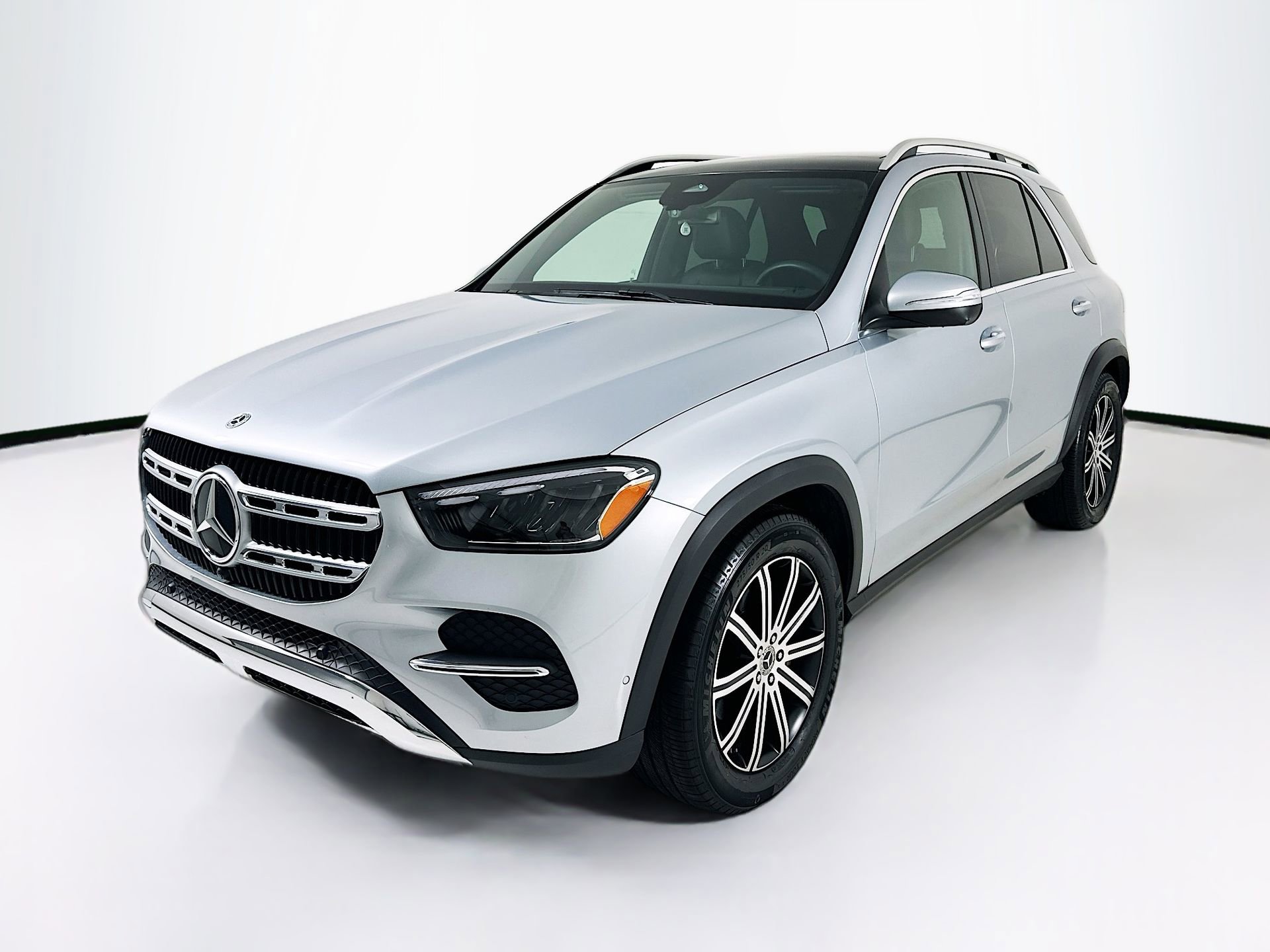 Certified 2025 Mercedes-Benz GLE 350 4MATIC image 3