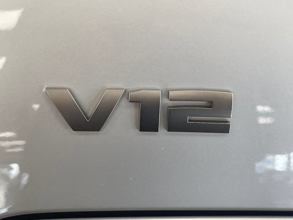 Used 2018 BMW M760i xDrive w/ Luxury Rear Seating Package AWD/4WD image 11