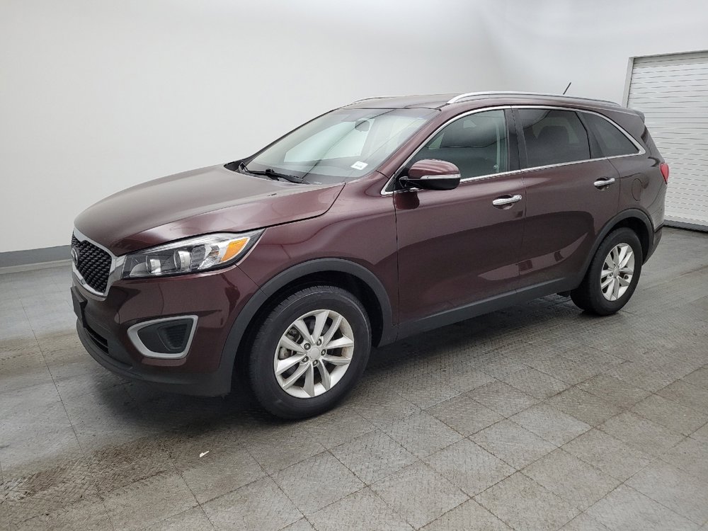 Used 2016 Kia Sorento LX image 2