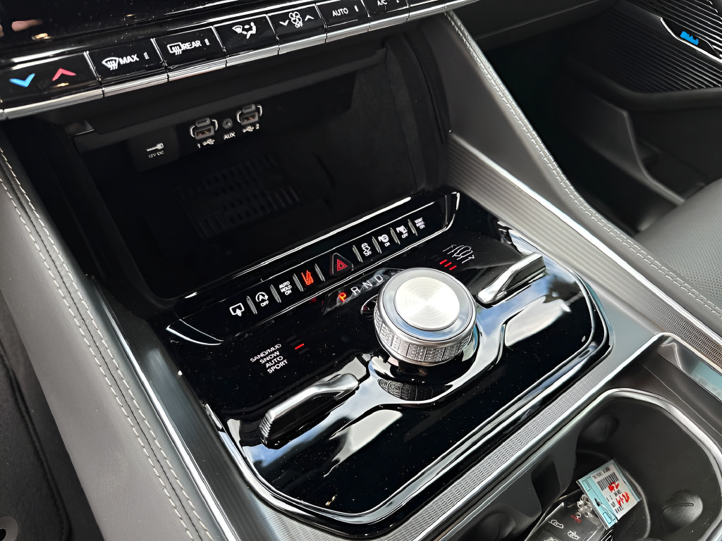 New 2026 Jeep Grand Wagoneer L Summit AWD/4WD image 24