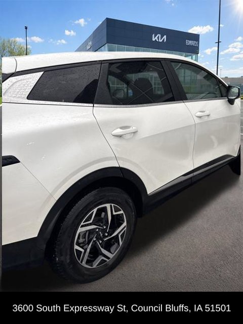 Used 2023 Kia Sportage LX AWD/4WD image 18