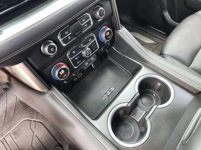 Used 2022 Chevrolet Tahoe Z71 w/ Luxury Package AWD/4WD image 19