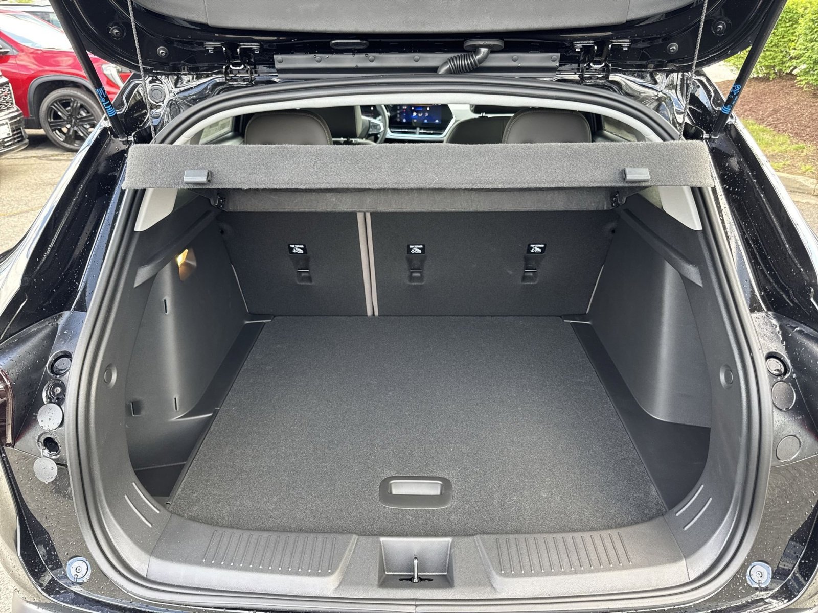 New 2026 Chevrolet Trax ACTIV w/ Sunroof Package FWD image 25