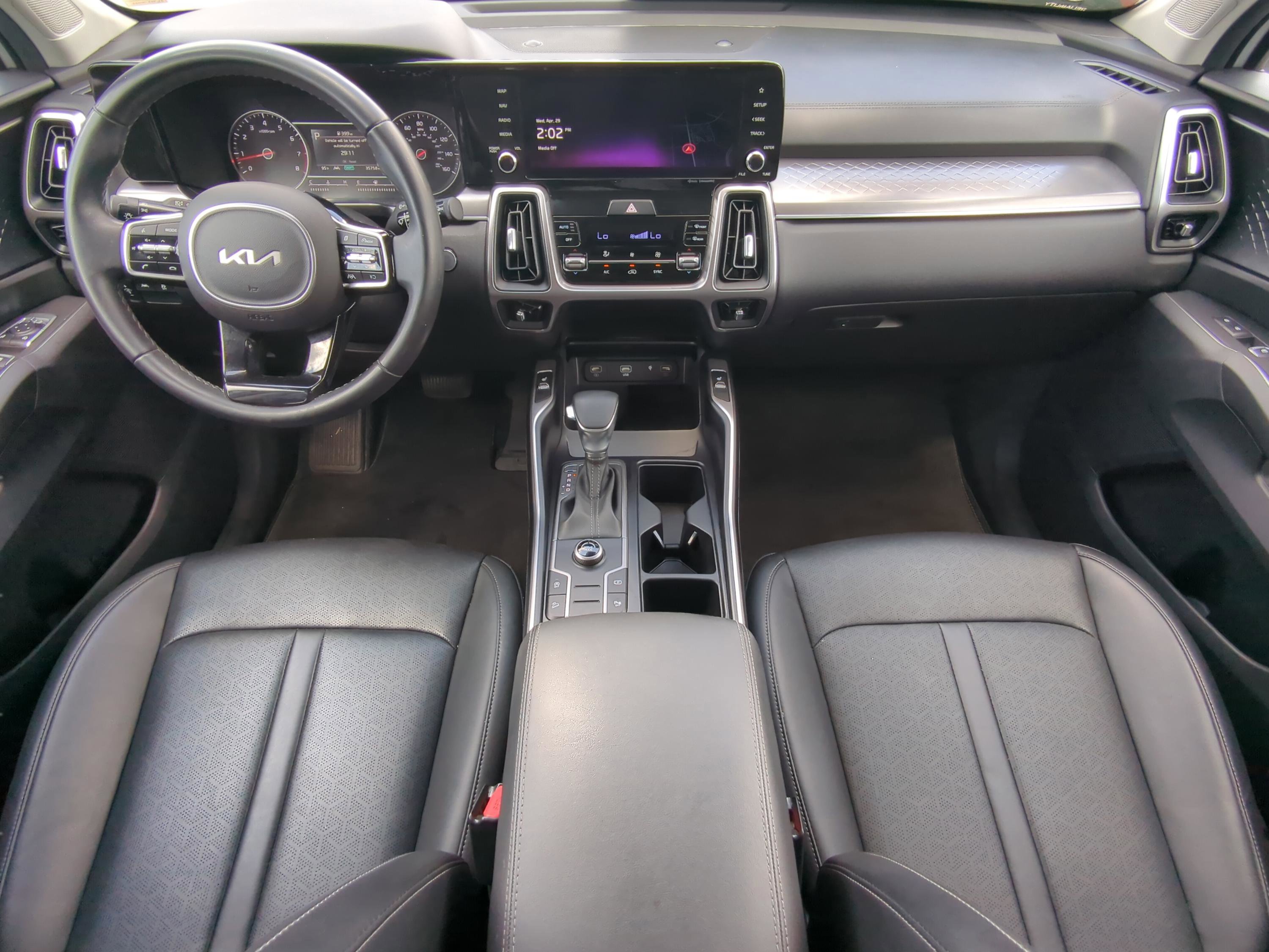 Certified 2023 Kia Sorento S w/ Panoramic Sunroof Package FWD image 12