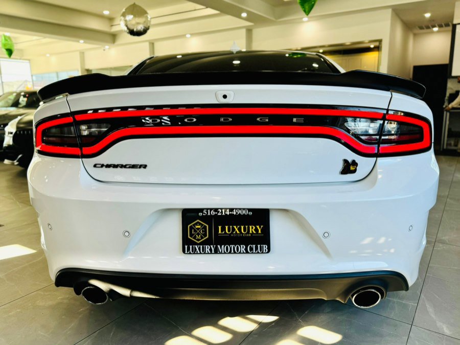 Used 2022 Dodge Charger Scat Pack w/ Dynamics Package image 7