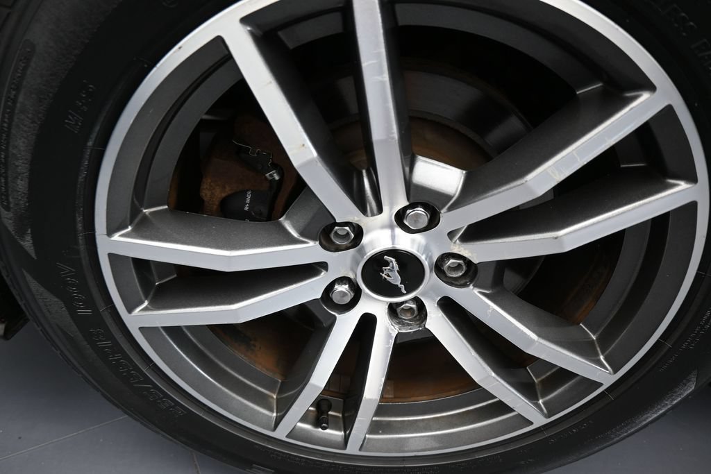 Used 2016 Ford Mustang GT Premium RWD image 40