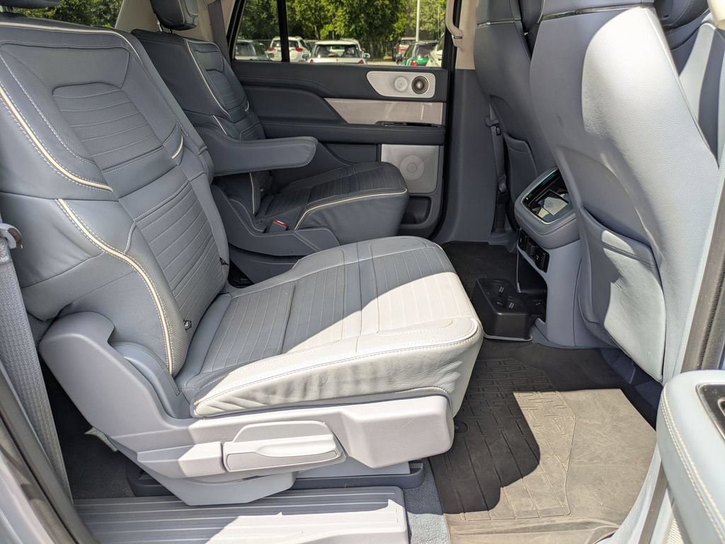 Used 2023 Lincoln Navigator L Black Label AWD/4WD image 21