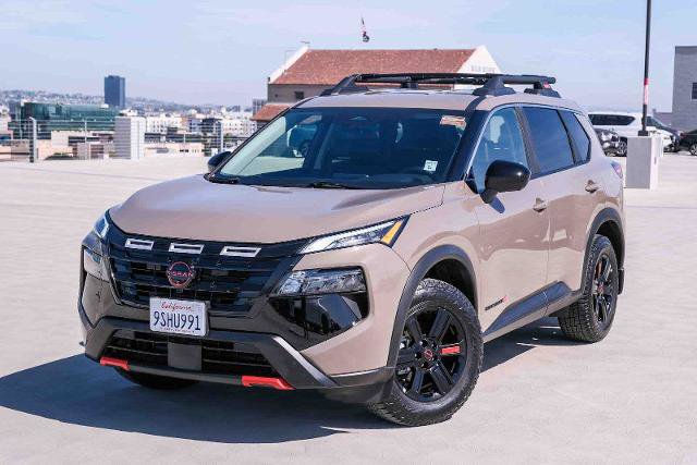 Certified 2025 Nissan Rogue SV AWD/4WD image 1