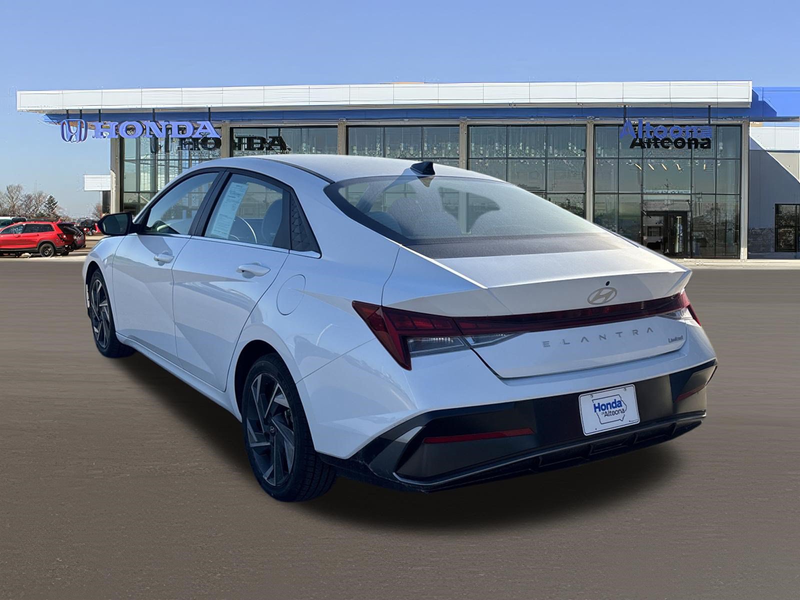 Used 2025 Hyundai Elantra Limited FWD image 3