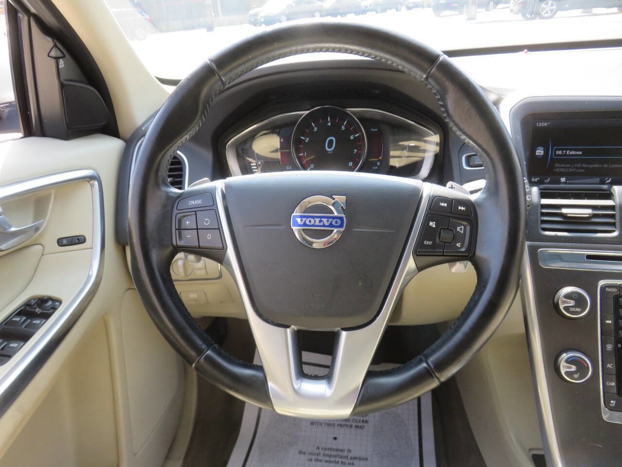 Used 2015 Volvo XC60 T6 Premier Plus image 14