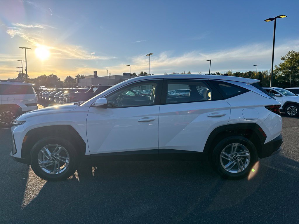 Certified 2025 Hyundai Tucson SE AWD/4WD image 3