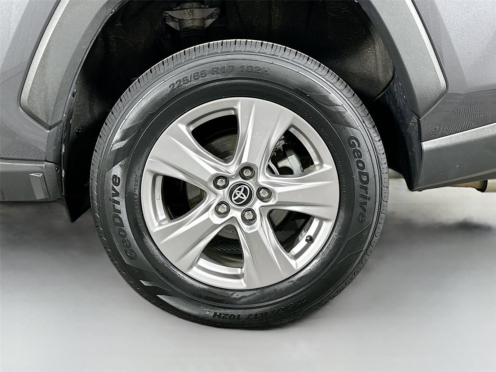 Certified 2025 Toyota RAV4 XLE image 28