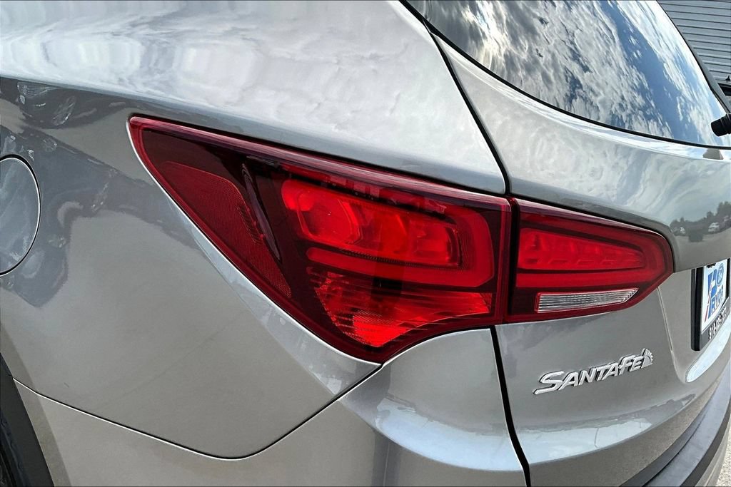 Used 2018 Hyundai Santa Fe Sport w/ 2.0T Ultimate Tech Package 05 AWD/4WD image 32