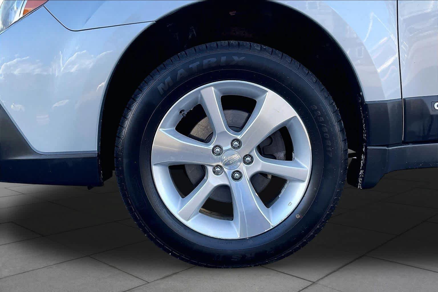 Used 2014 Subaru Outback 2.5i Limited AWD/4WD image 10
