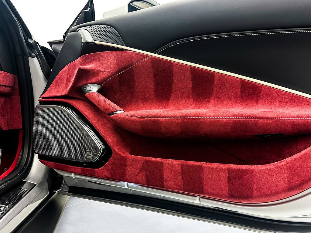 Used 2025 Ferrari Roma Spider RWD image 17
