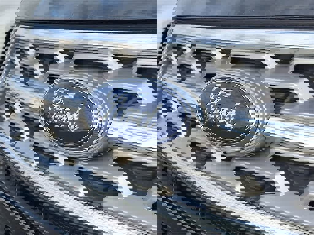 Used 2018 Ford Explorer Limited w/ Equipment Group 301A image 28