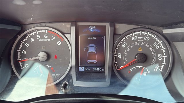 Used 2022 Toyota Tacoma SR image 12