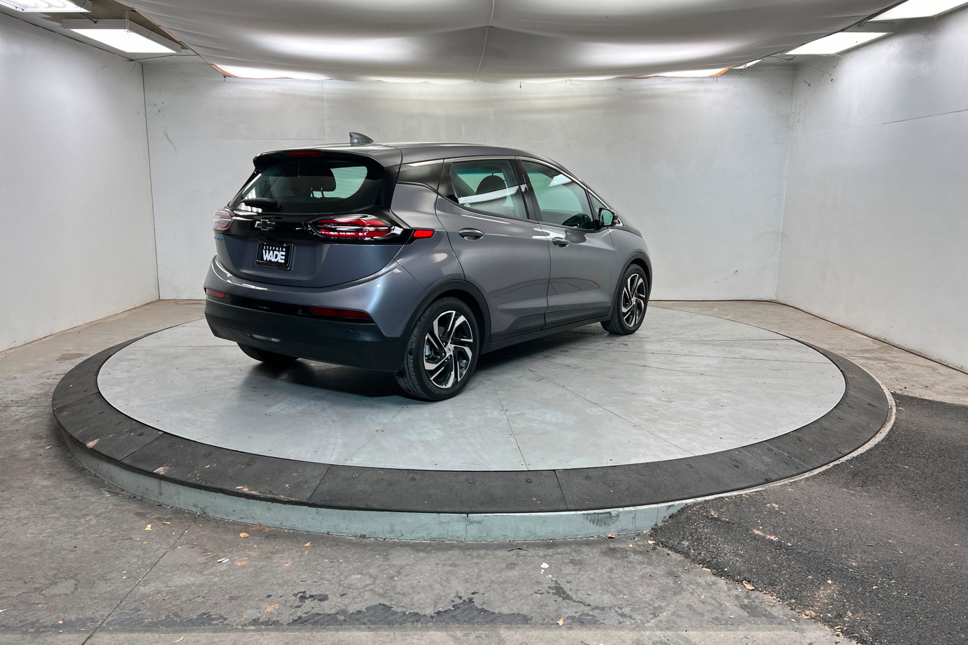 Certified 2023 Chevrolet Bolt LT w/ Infotainment Package image 6