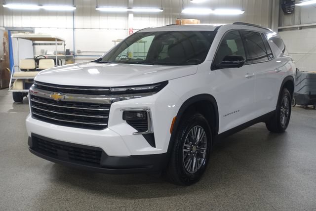 Used 2026 Chevrolet Traverse LT w/ Driver Confidence Package FWD image 3
