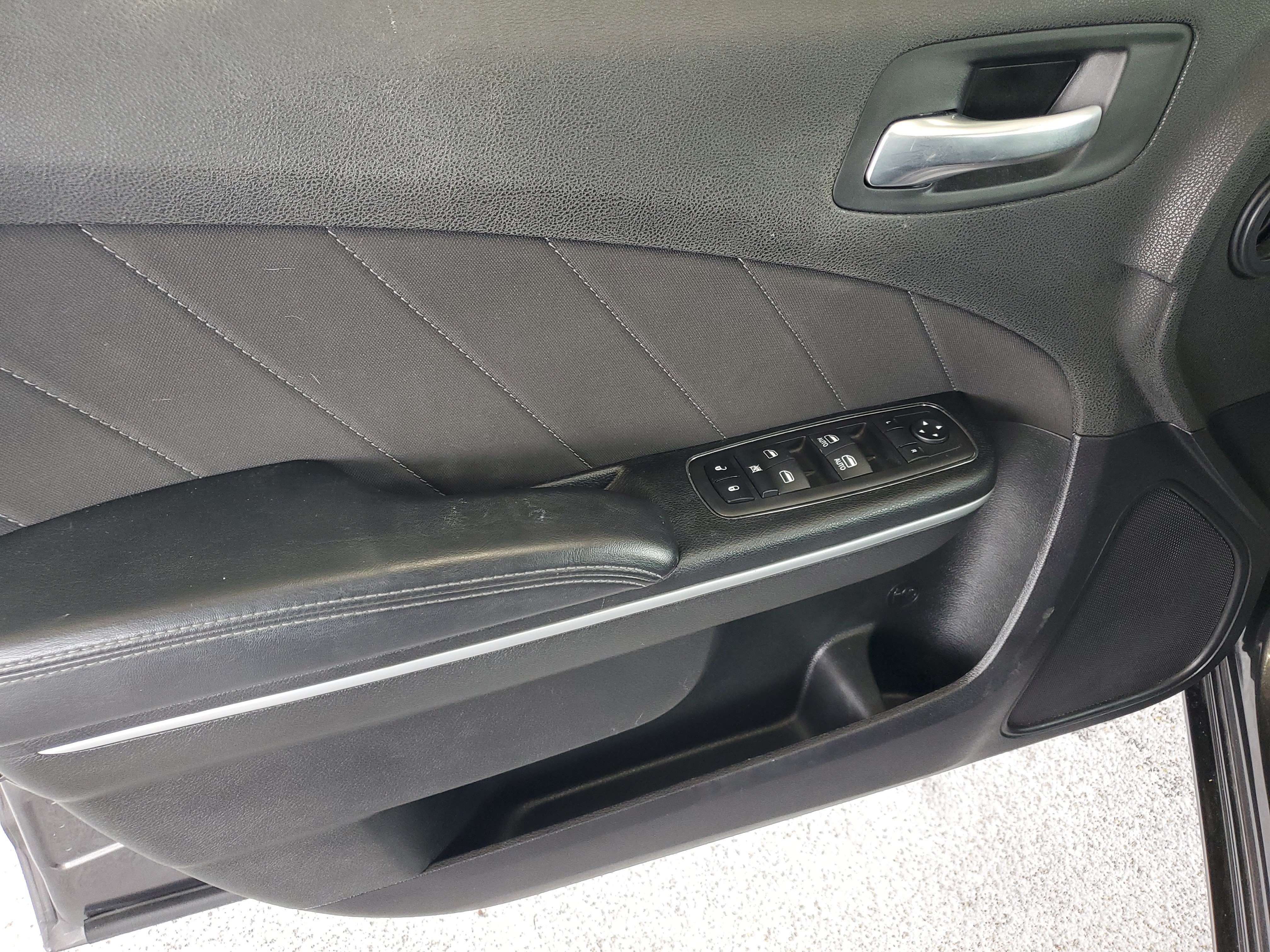 Certified 2023 Dodge Charger SXT RWD image 15