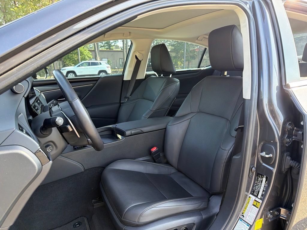 Used 2023 Lexus ES 250 w/ Premium Package AWD/4WD image 20