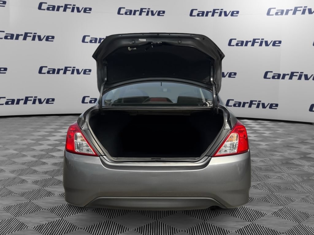 Used 2017 Nissan Versa S FWD image 11