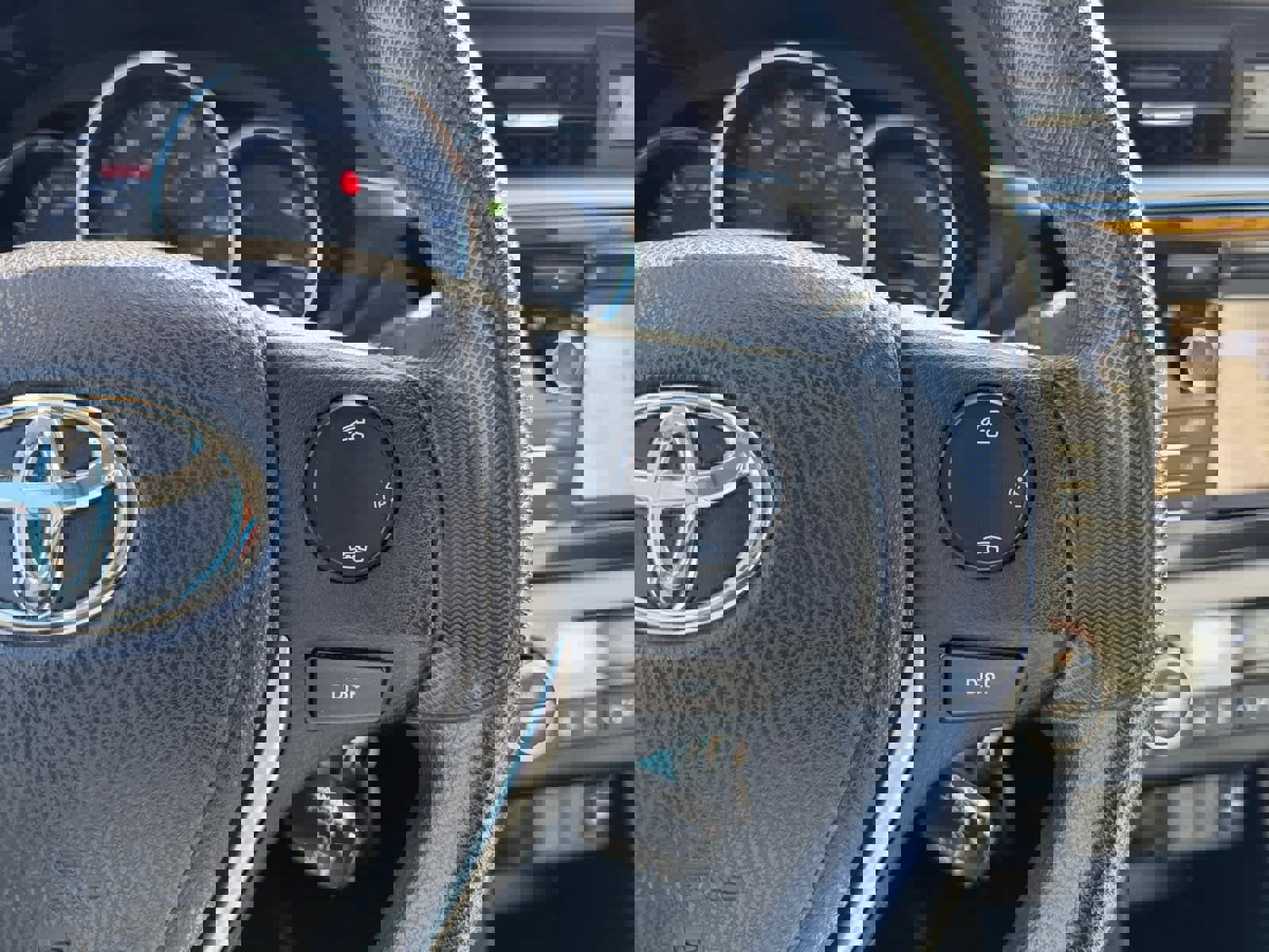 Used 2016 Toyota Corolla LE FWD image 21