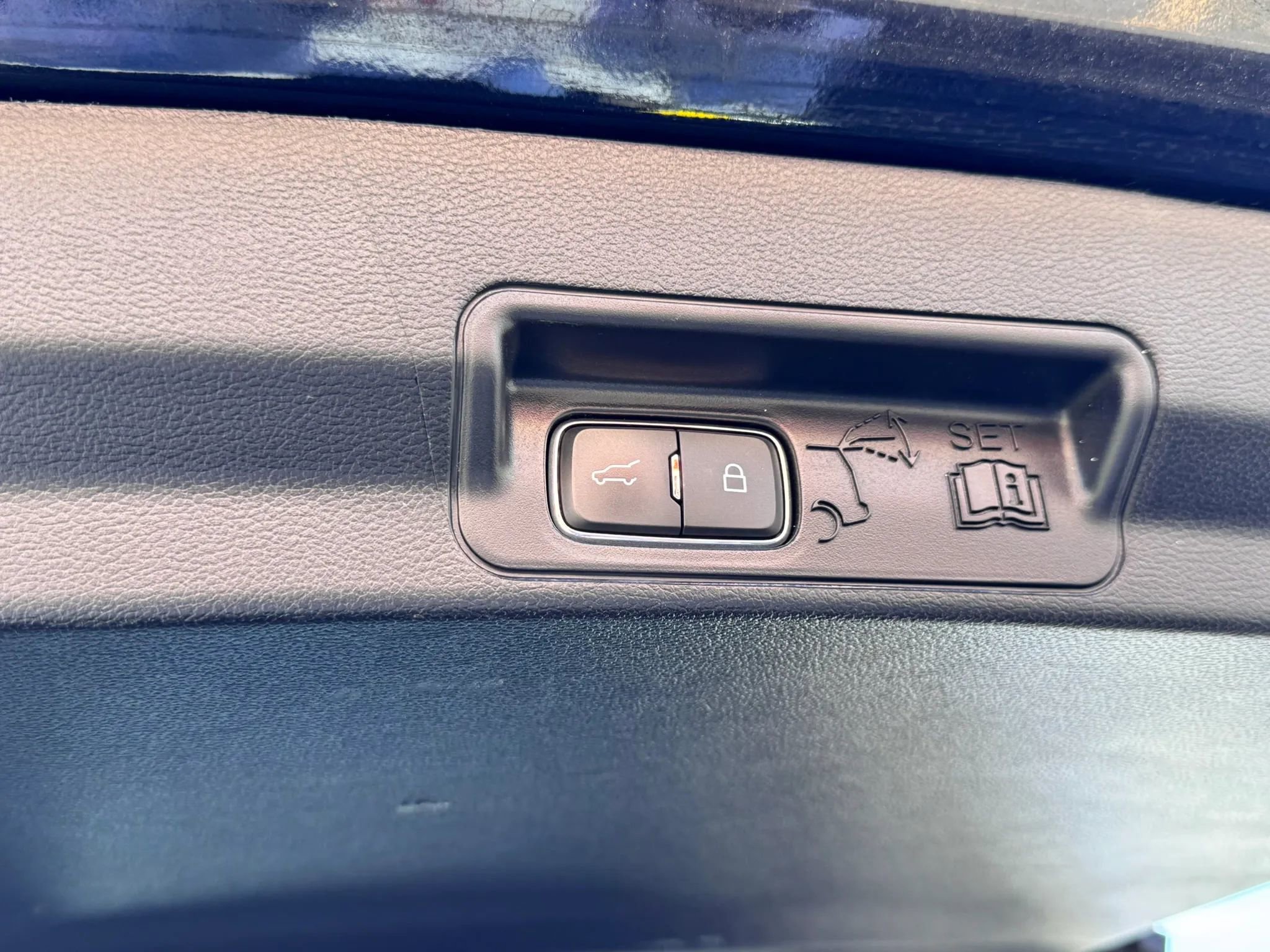 Used 2021 Ford Explorer ST image 31