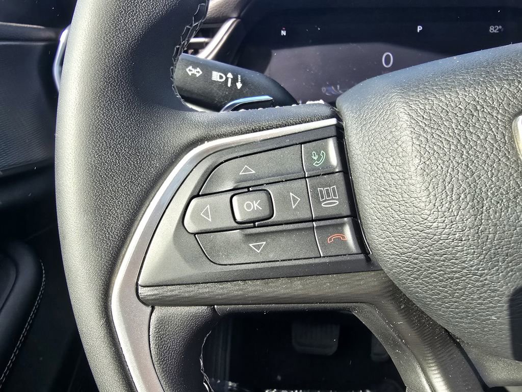 Used 2023 Jeep Grand Cherokee Laredo X image 22