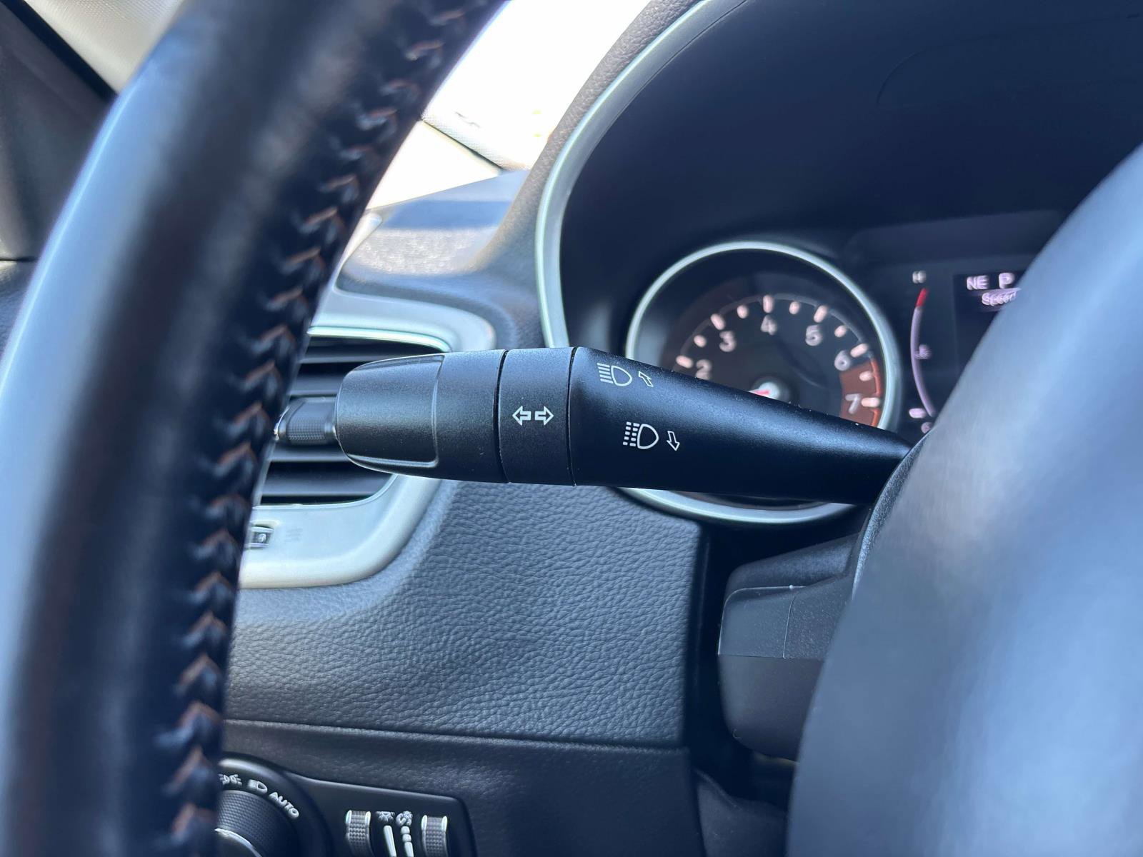 Used 2020 Jeep Compass Latitude w/ Cold Weather Group AWD/4WD image 29