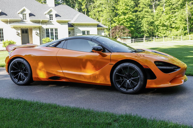 Used 2026 McLaren 750S Spider RWD image 18