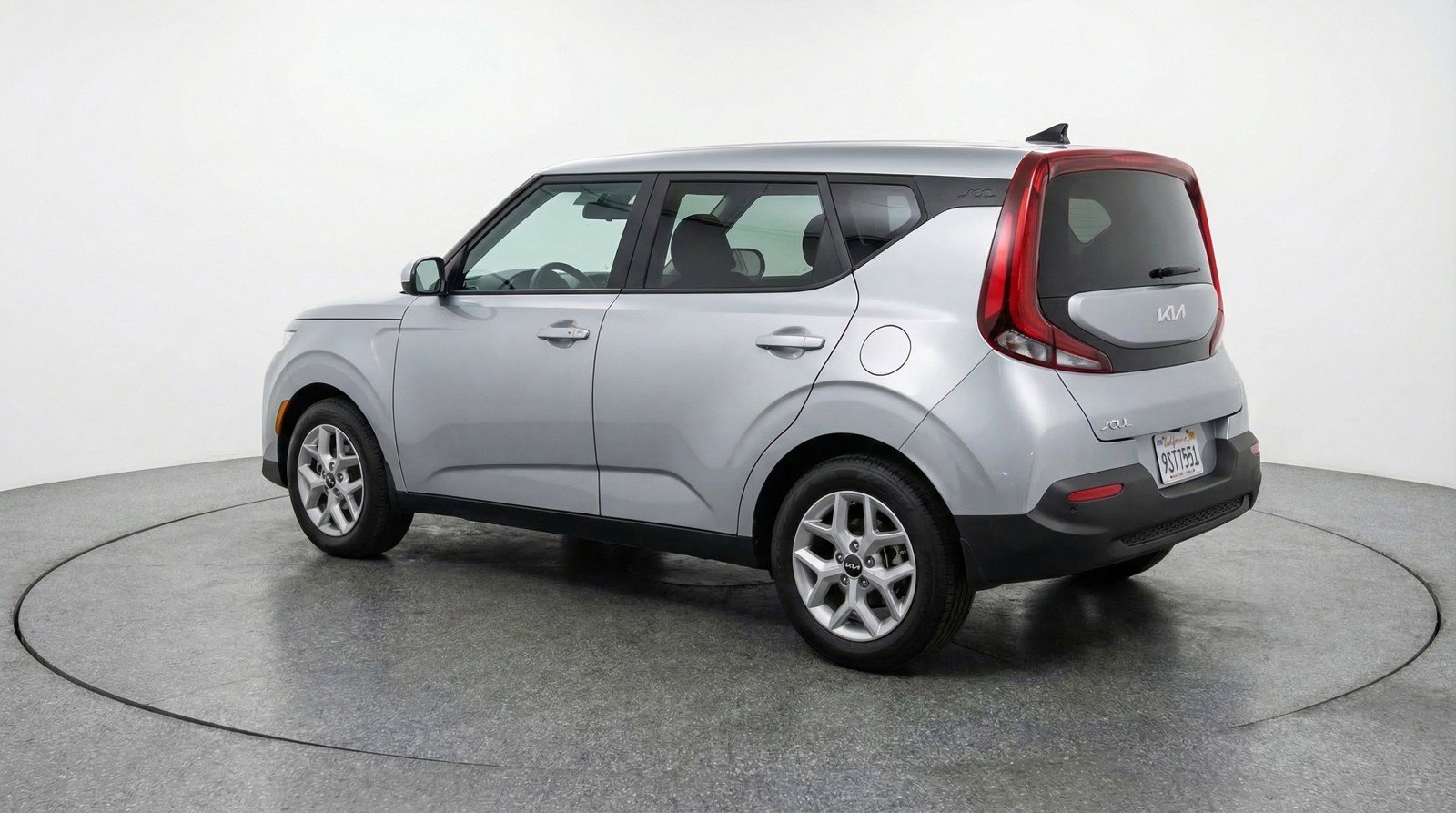 Used 2025 Kia Soul LX w/ LX Technology Package image 6
