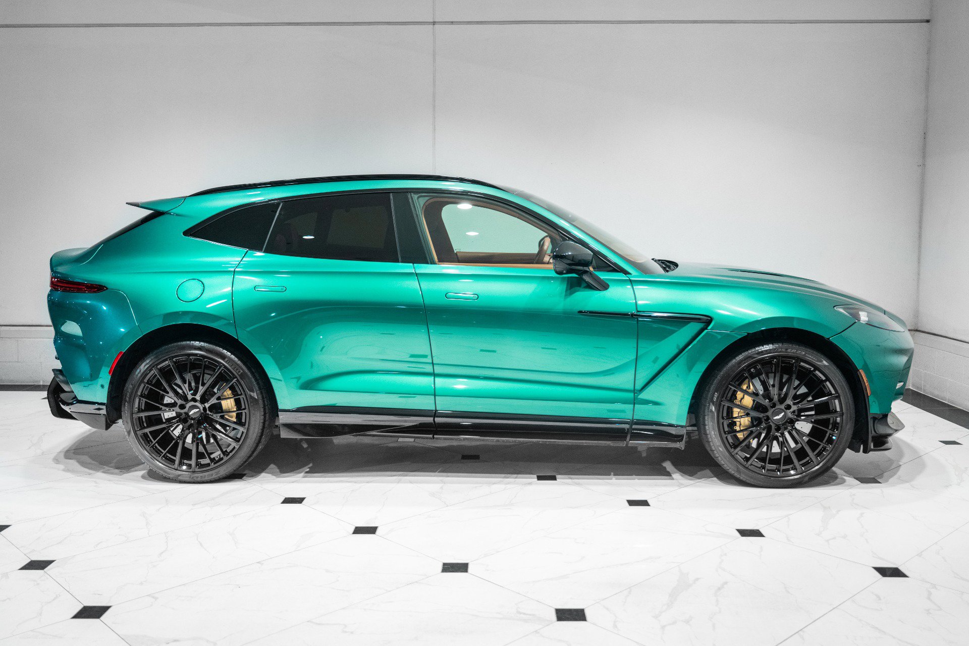 Used 2023 Aston Martin DBX 707 image 52