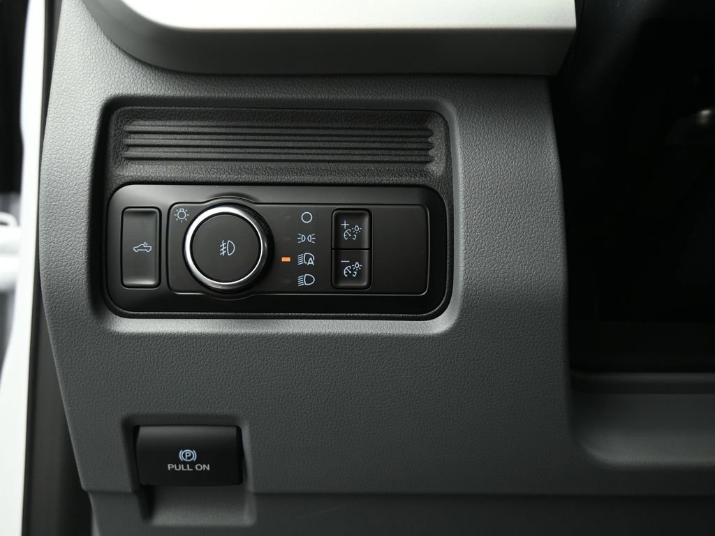 New 2026 Ford F350 XL w/ XL Chrome Package image 11