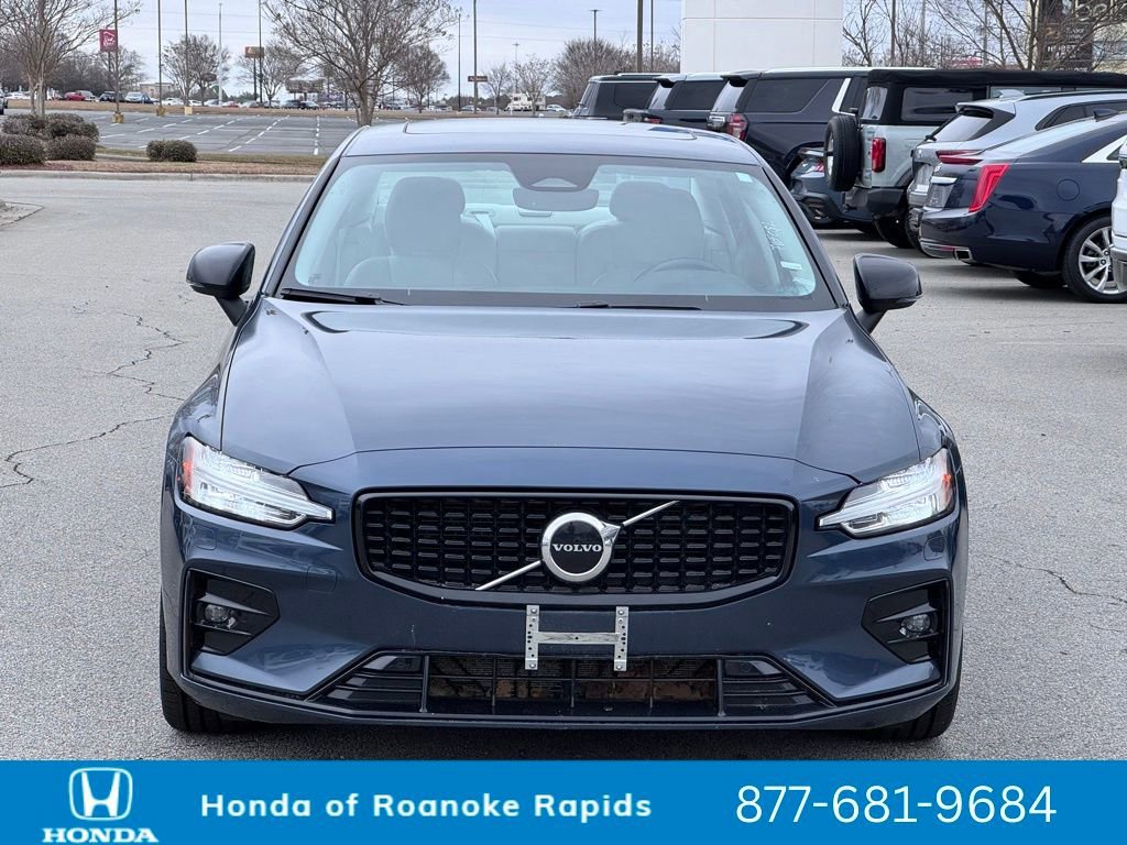 Used 2024 Volvo S60 B5 Core image 5