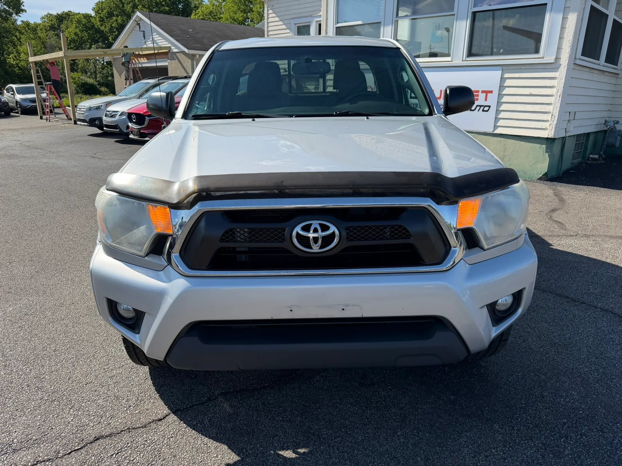 Used 2012 Toyota Tacoma 4x4 Access Cab V6 w/ TRD Off-Road Pkg image 4