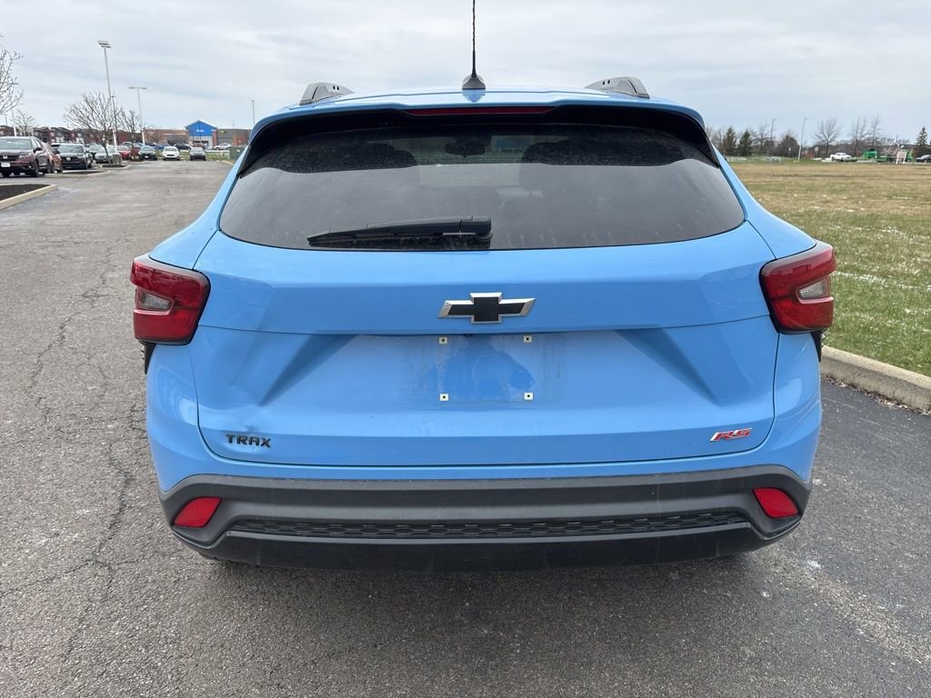 Used 2024 Chevrolet Trax RS w/ Sunroof Package image 9