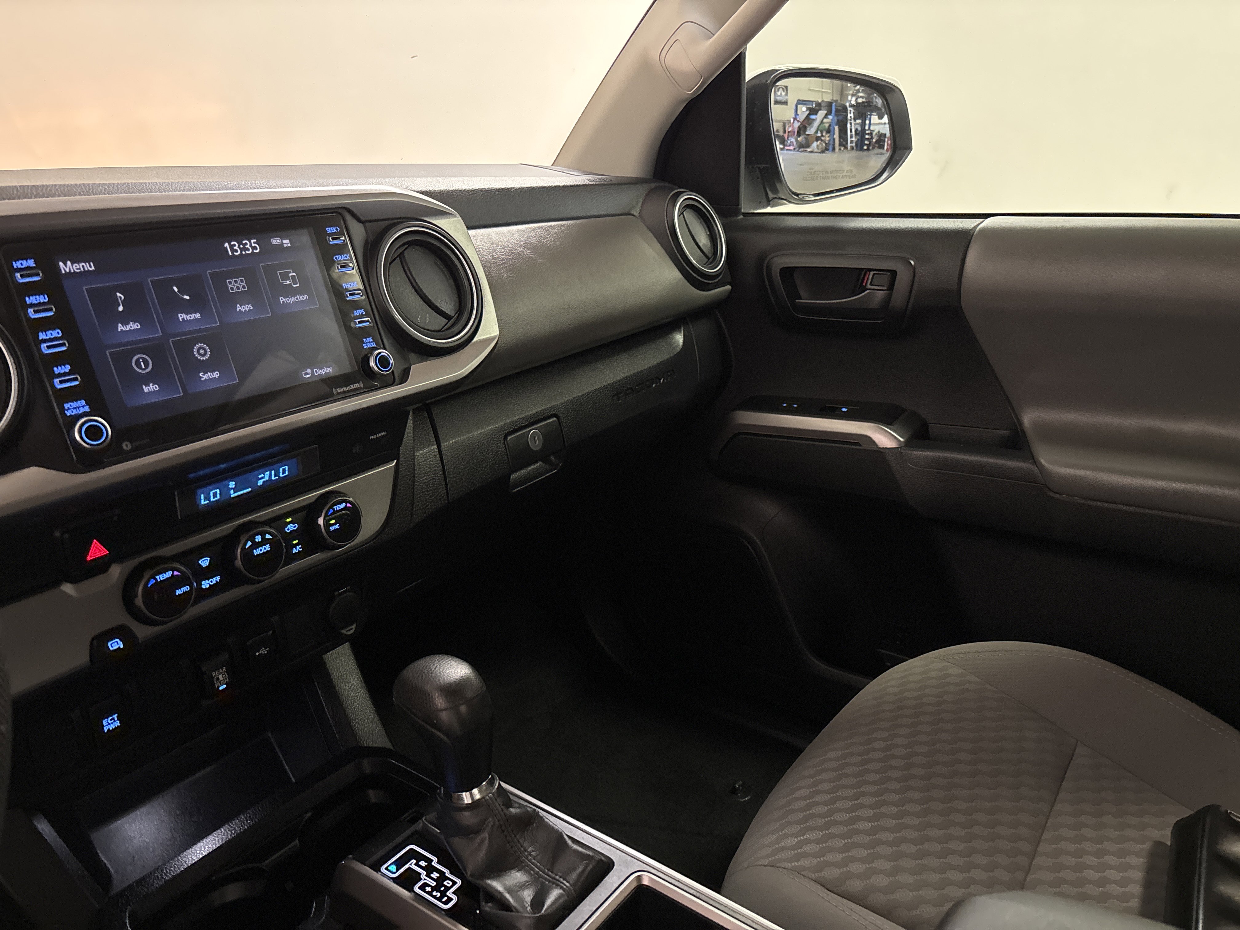 Used 2021 Toyota Tacoma SR5 RWD image 19