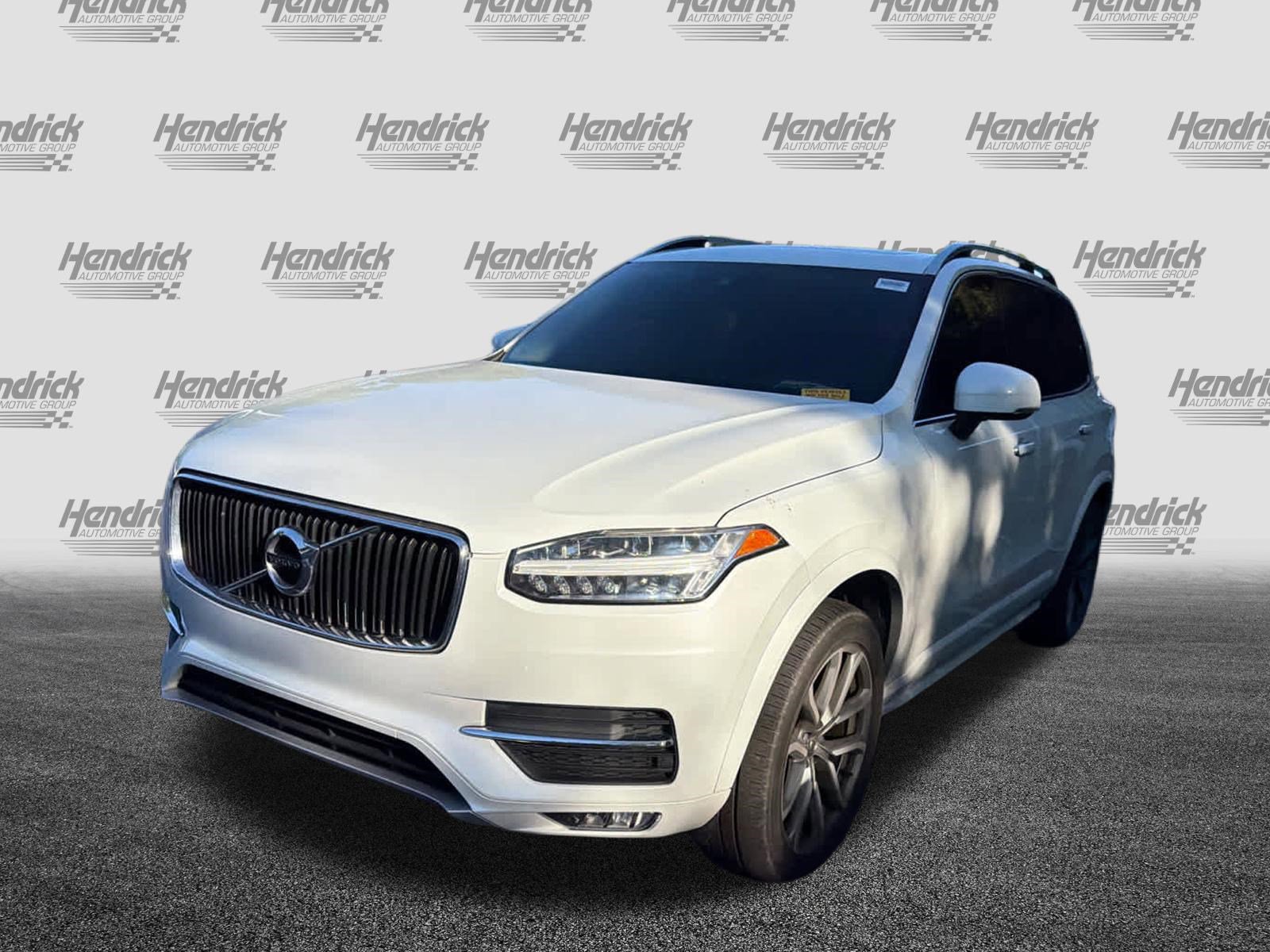 Used 2019 Volvo XC90 T5 Momentum w/ Multimedia Package AWD/4WD image 7