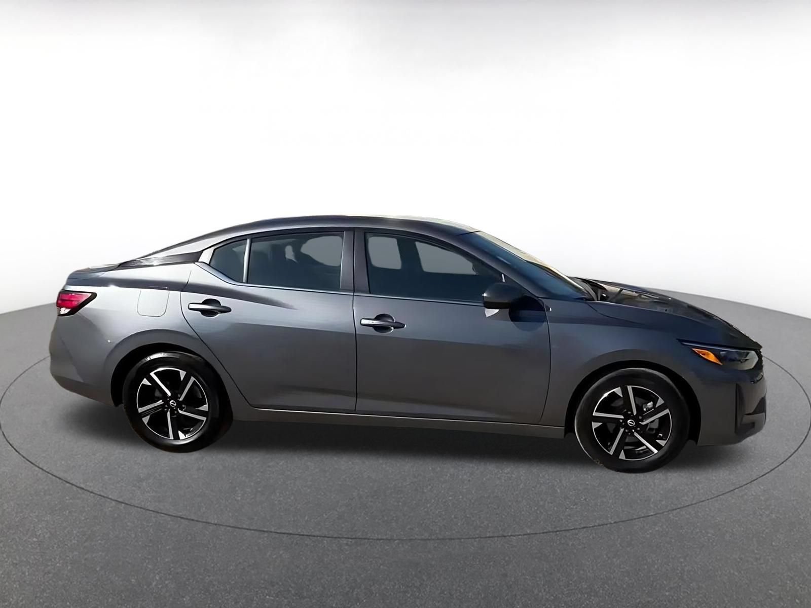 Used 2025 Nissan Sentra SV FWD image 16