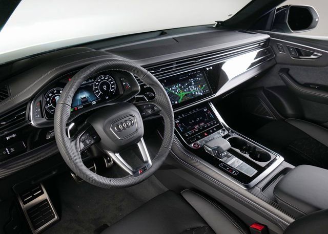 New 2025 Audi RS Q8 performance image 3