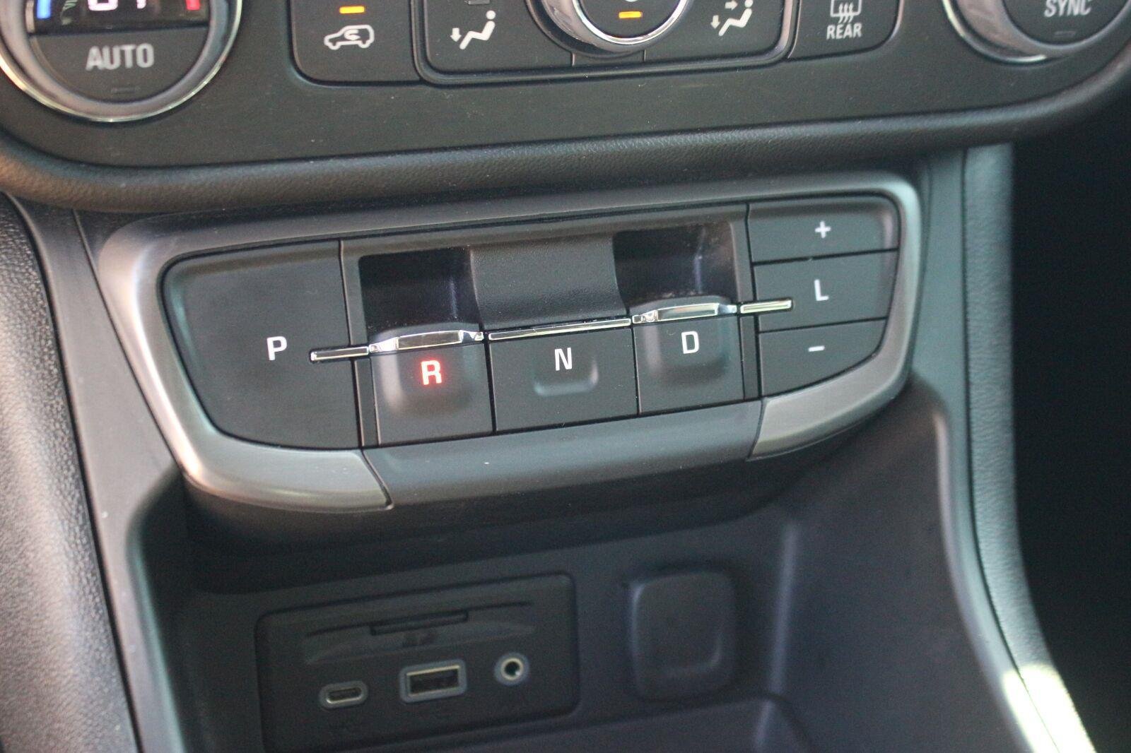 Used 2024 GMC Terrain AT4 w/ Infotainment Package II AWD/4WD image 30
