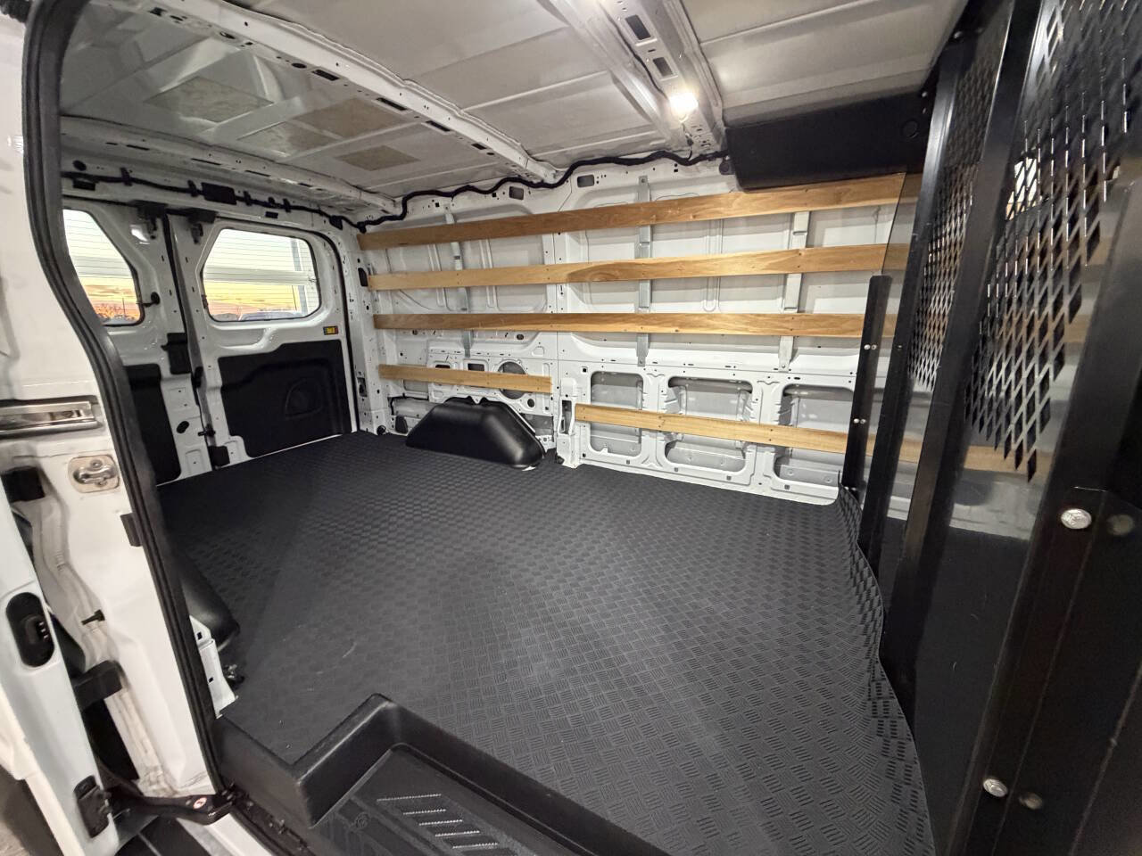 Used 2024 Ford Transit 250 Low Roof w/ Exterior Upgrade Package image 28