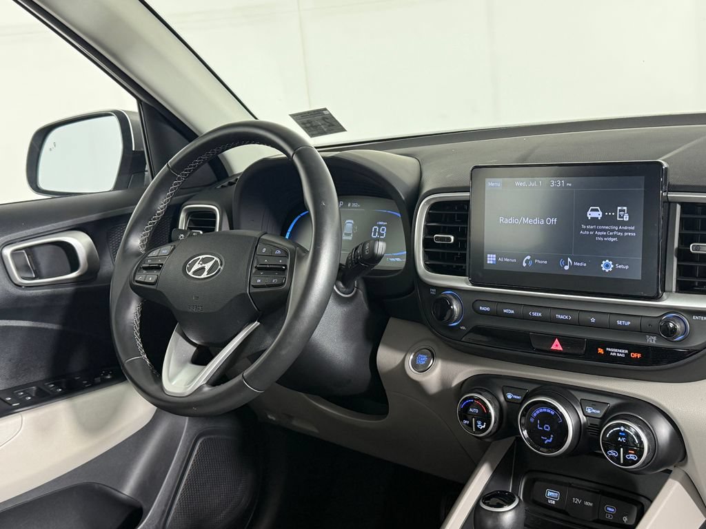 Certified 2026 Hyundai Venue SEL FWD image 33